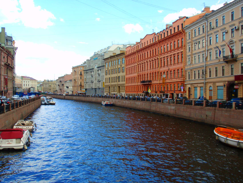 Отдых в Санкт-Петербурге летом