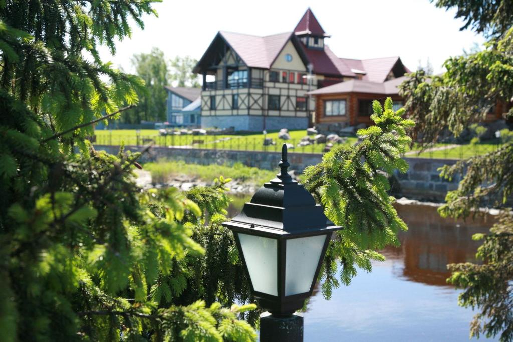 Загородный клуб Пихтовое летом